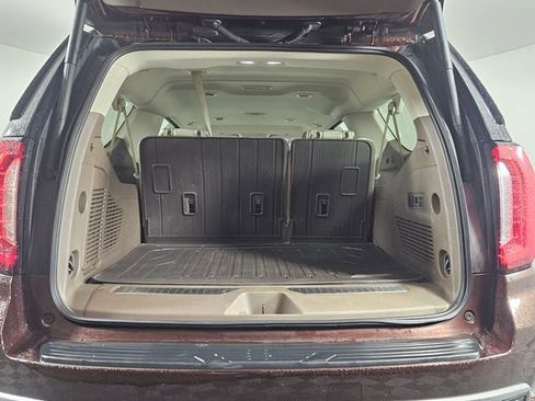 Used 2023 GMC Yukon XL Denali image 16