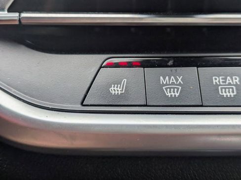 Used 2019 BMW X5 xDrive50i w/ Parking Assistance Package image 27