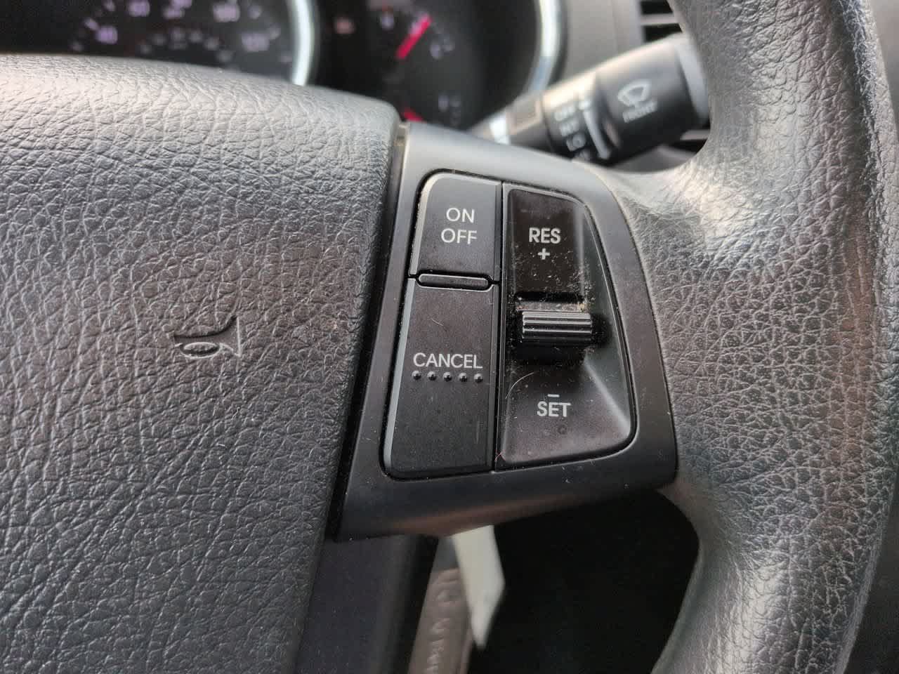 Used 2012 Kia Sorento LX w/ Convenience Pkg FWD image 25