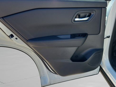 New 2026 Nissan Rogue SV FWD image 13