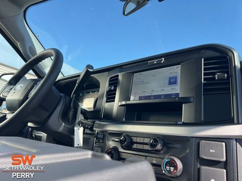 New 2026 Ford F250 XL w/ XL Chrome Package image 2