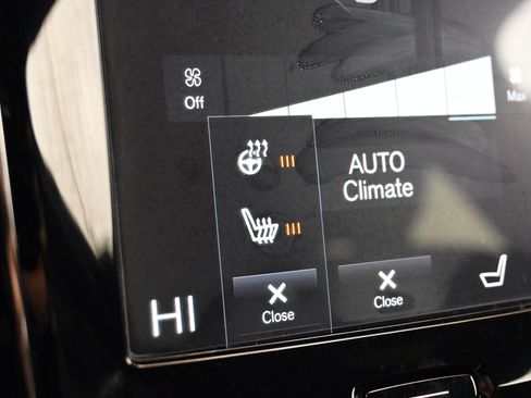 Used 2020 Volvo V60 T5 Cross Country image 12