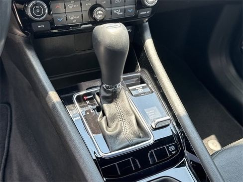 Used 2022 Jeep Compass Limited image 30