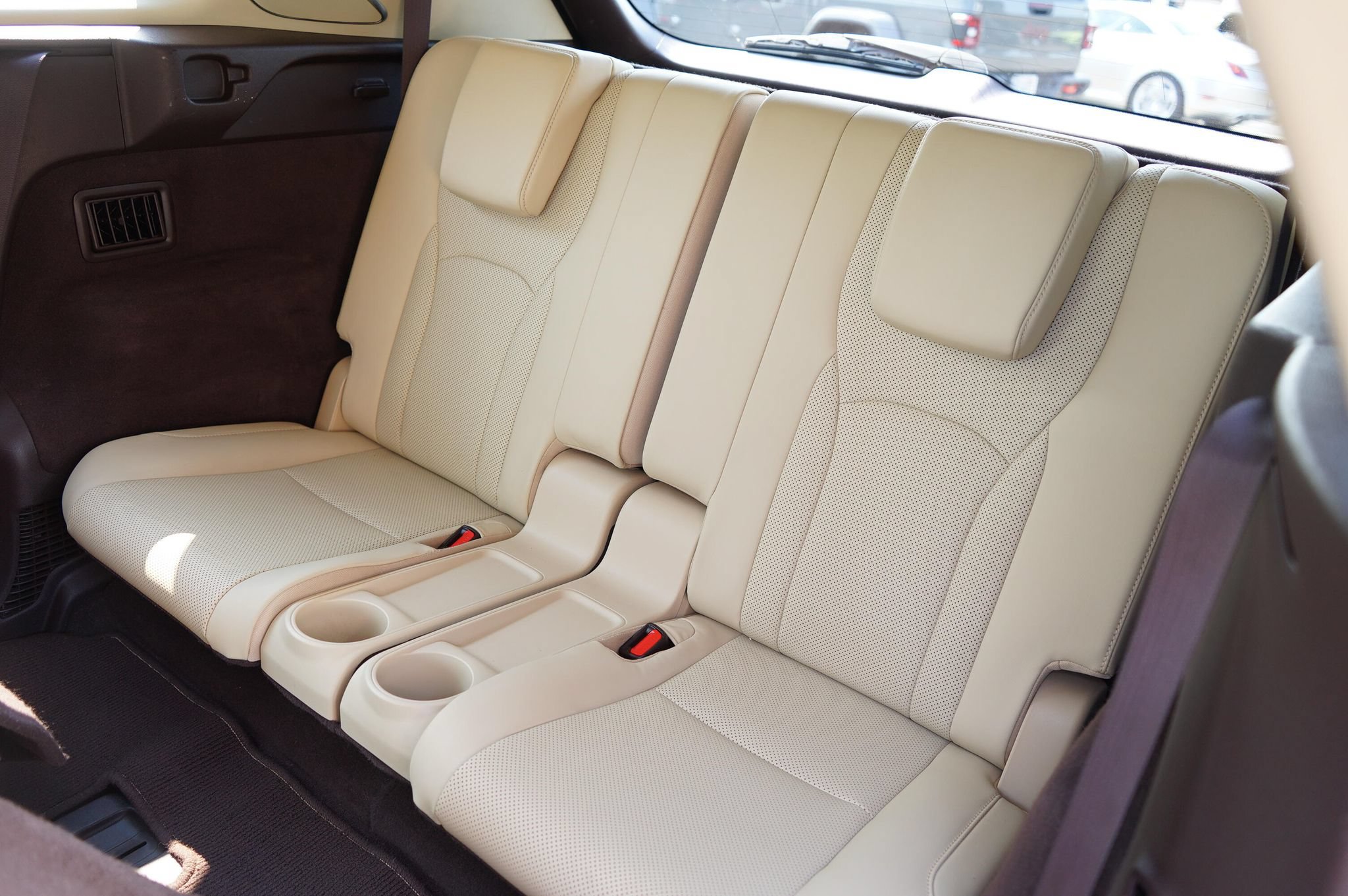 Used 2019 Lexus RX 350L Luxury w/ Accessory Package AWD/4WD image 16