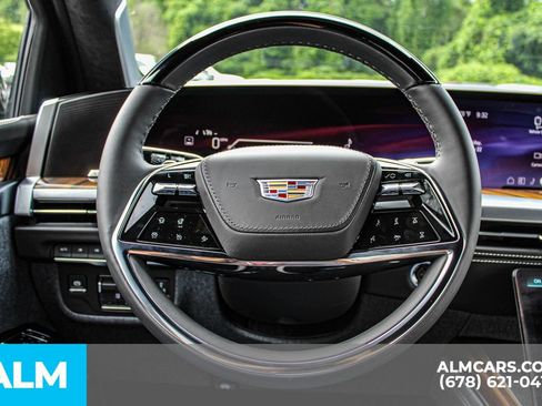Used 2026 Cadillac Escalade Platinum Sport w/ LPO, Floor Liner Package AWD/4WD image 25