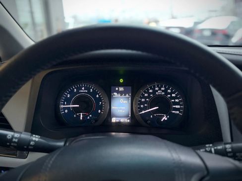 Used 2017 Toyota Sienna XLE image 13