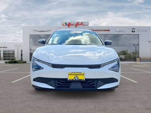 Used 2025 Kia EV6 Light RWD image 8