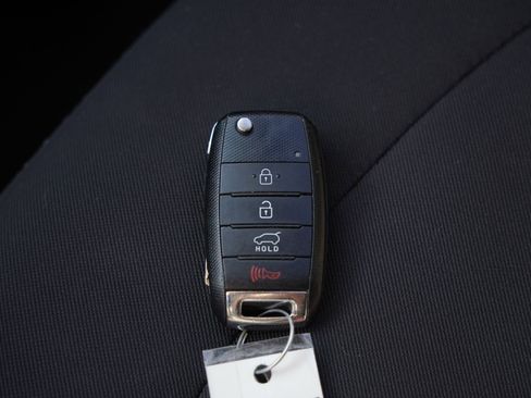 Used 2017 Kia Soul image 29