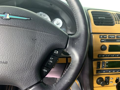 Used 2004 Ford Thunderbird image 21