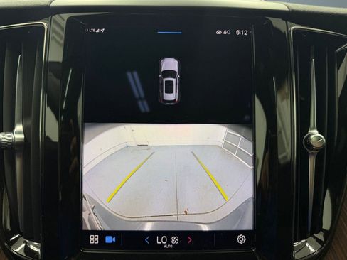 Used 2023 Volvo XC60 B5 Plus image 30