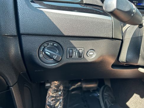 Used 2019 Chrysler 300 S image 26