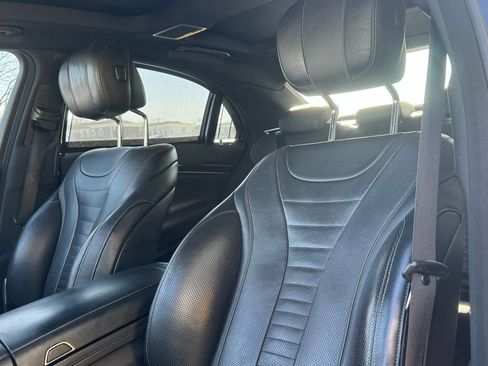 Used 2019 Mercedes-Benz S 560 4MATIC Sedan w/ AMG Line Exterior image 20