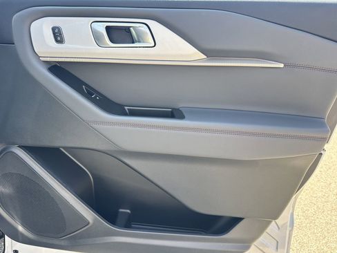 New 2026 Ford Explorer Active image 14