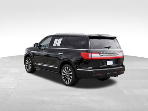 Used 2018 Lincoln Navigator Select w/ Technology Package RWD image 3