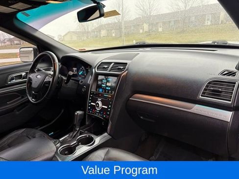Used 2017 Ford Explorer Sport w/ Equipment Group 401A image 17