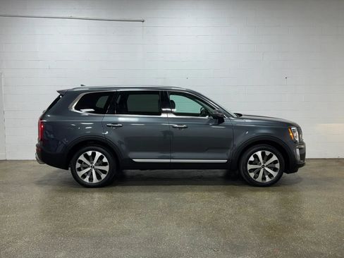 Used 2020 Kia Telluride S FWD image 2