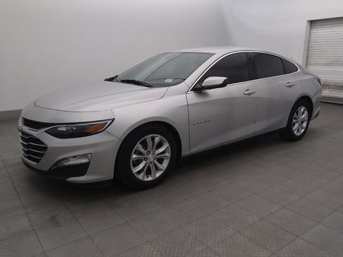 Used 2022 Chevrolet Malibu LT FWD image 2