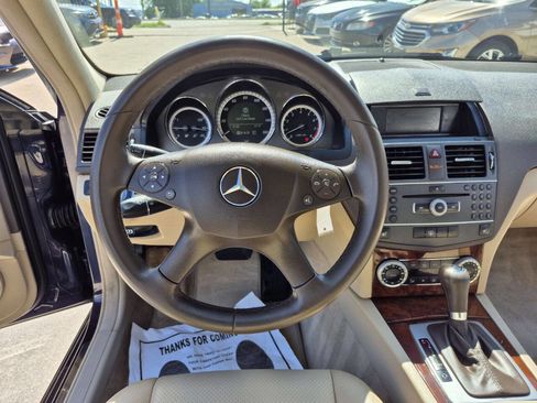 Used 2011 Mercedes-Benz C 300 4MATIC Sedan image 21