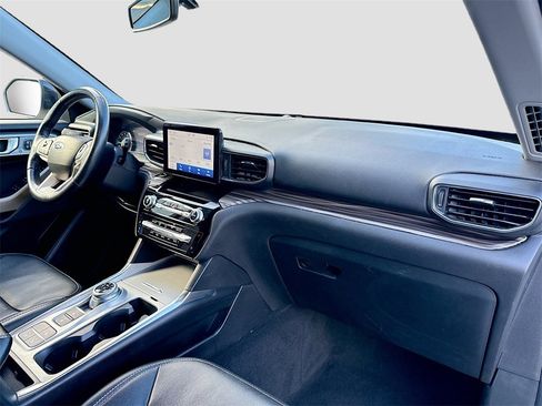 Used 2022 Ford Explorer Limited w/ Equipment Group 301A image 33