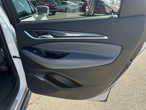 Used 2019 Buick Enclave Premium AWD/4WD image 23