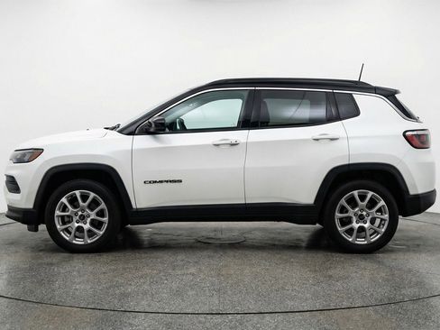 Used 2025 Jeep Compass Limited AWD/4WD image 5