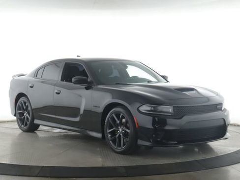 Used 2022 Dodge Charger R/T w/ Blacktop Package RWD image 2