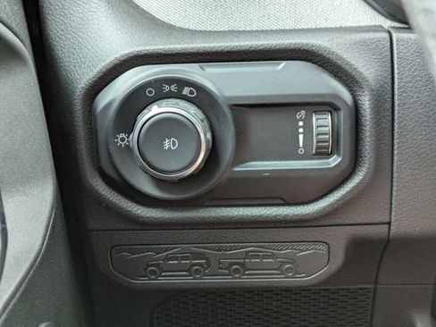 Used 2025 Jeep Wrangler Sport AWD/4WD image 29