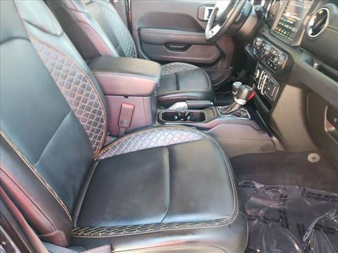 Used 2022 Jeep Gladiator Overland AWD/4WD image 27
