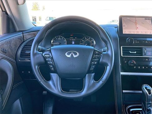 Used 2024 INFINITI QX80 Premium Select w/ Cargo Package image 17