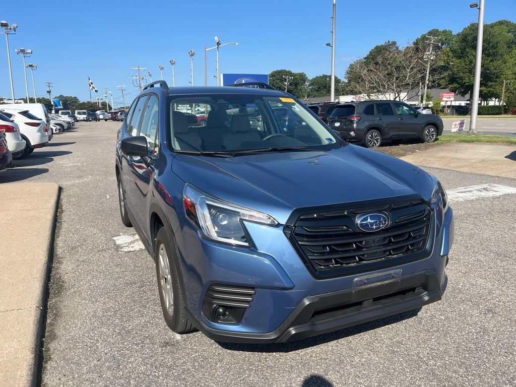 Used 2023 Subaru Forester AWD/4WD image 2