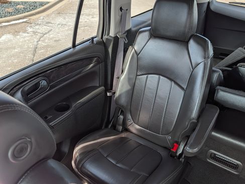 Used 2015 Buick Enclave Leather w/ Trailering Package image 12