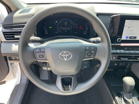 Used 2026 Toyota Camry LE w/ Convenience Package FWD image 12