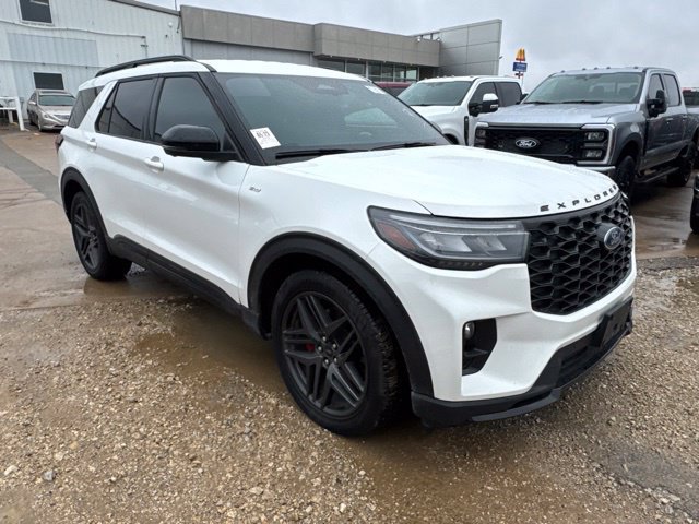 Used 2025 Ford Explorer ST-Line w/ Premium Package RWD image 7