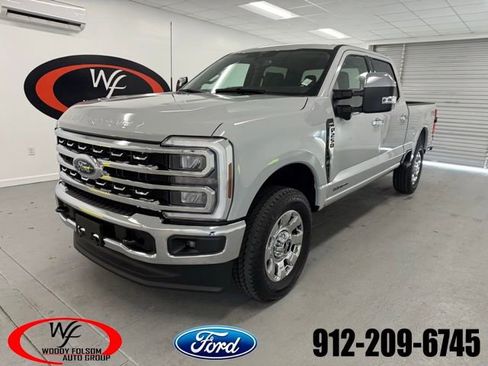 New 2026 Ford F250 4x4 Crew Cab Super Duty image 1