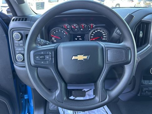 Used 2023 Chevrolet Silverado 1500 Custom image 18