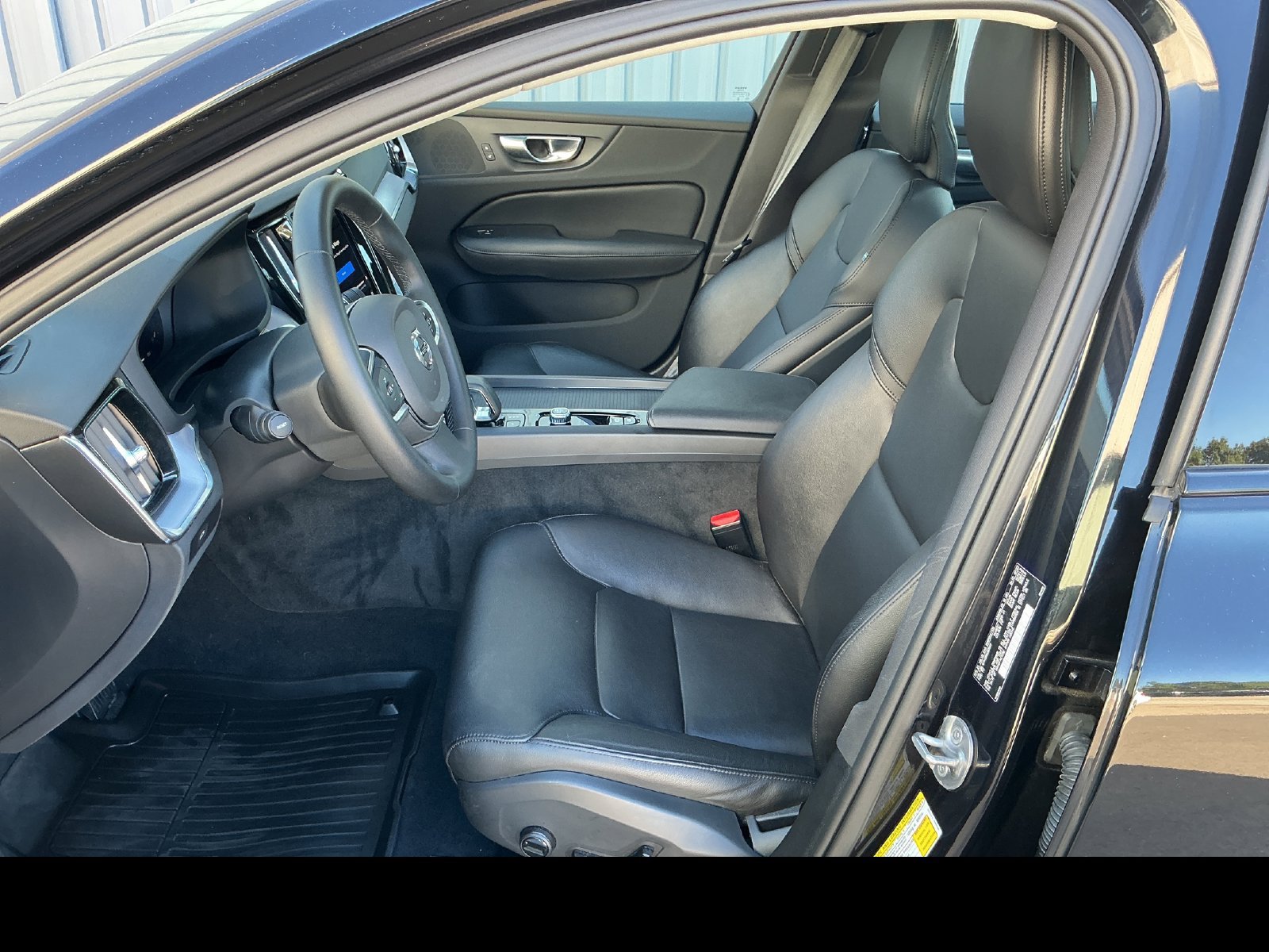 Certified 2024 Volvo S60 B5 Core w/ Climate Package AWD/4WD image 9