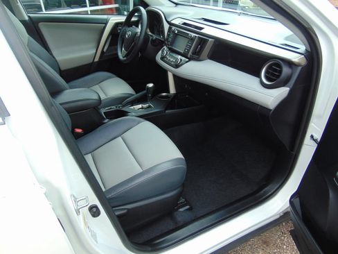 Used 2014 Toyota RAV4 Limited AWD/4WD image 5