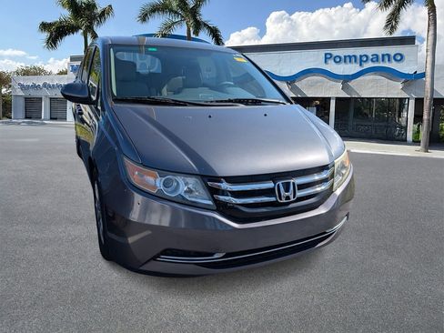 Used 2016 Honda Odyssey LX image 2
