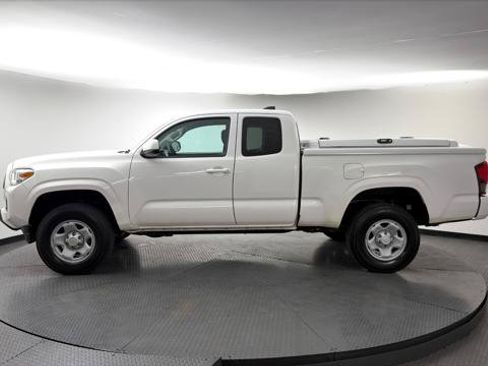 Used 2023 Toyota Tacoma SR RWD image 3
