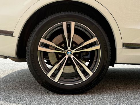 Used 2021 BMW X7 M50i AWD/4WD image 45