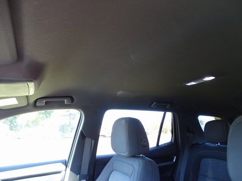 Used 2025 GMC Terrain Elevation image 16