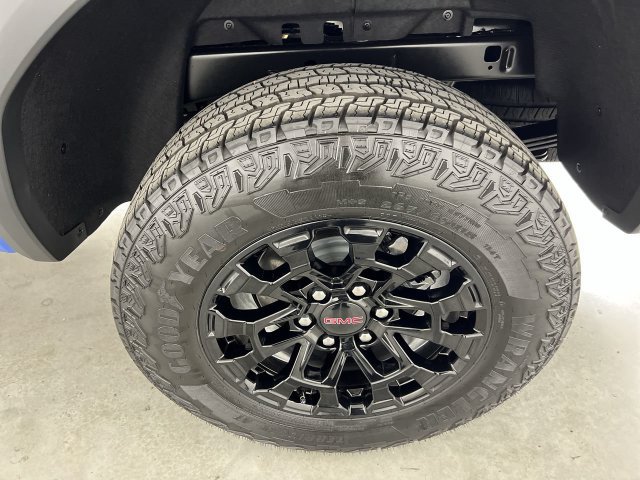 Used 2026 GMC Canyon Elevation RWD image 33