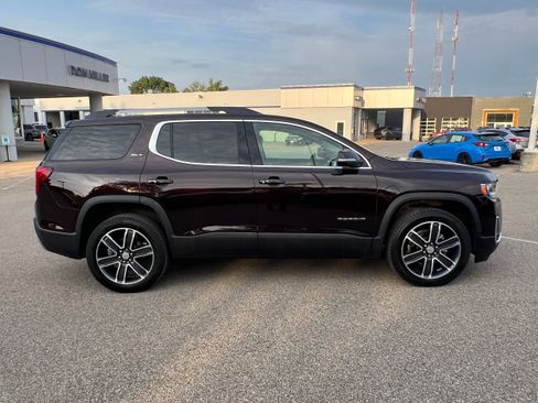 Used 2021 GMC Acadia SLT w/ Technology Package AWD/4WD image 8