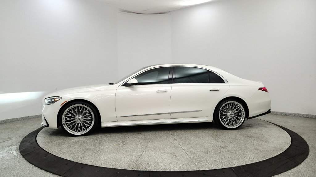 Used 2022 Mercedes-Benz S 580 4MATIC Sedan image 2