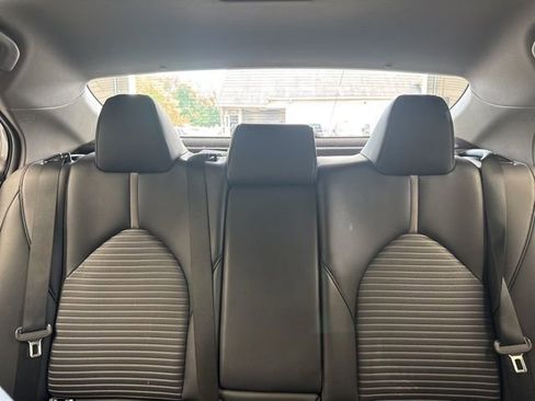 Used 2023 Toyota Camry SE image 15
