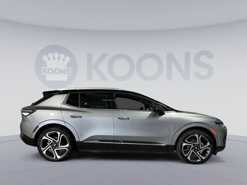 New 2026 Chevrolet Equinox EV LT image 17