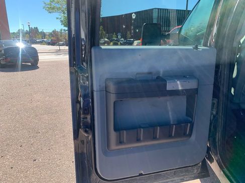 Used 2016 Ford F250 XLT w/ XLT Interior Package AWD/4WD image 17