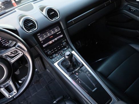 Used 2018 Porsche 718 Cayman image 29