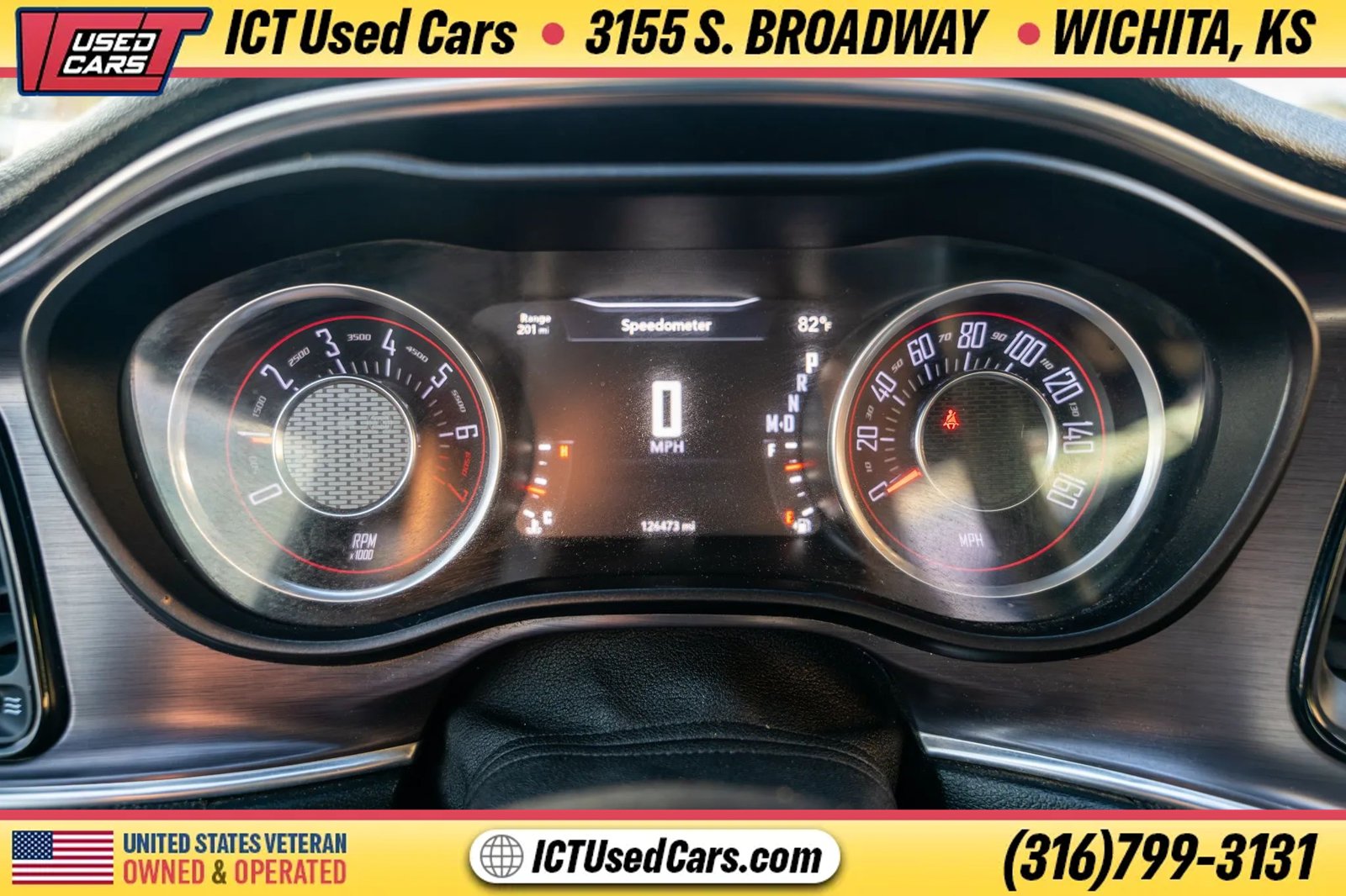 Used 2015 Dodge Challenger SXT RWD image 8