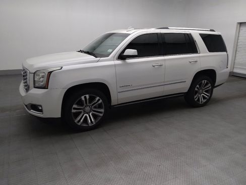 Used 2018 GMC Yukon Denali w/ Denali Ultimate Package RWD image 2